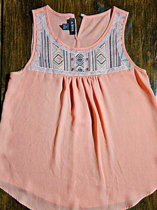 Tops - EUC A. Byer Size Small Peach‎ sheer sleeveless top w/embroidery design